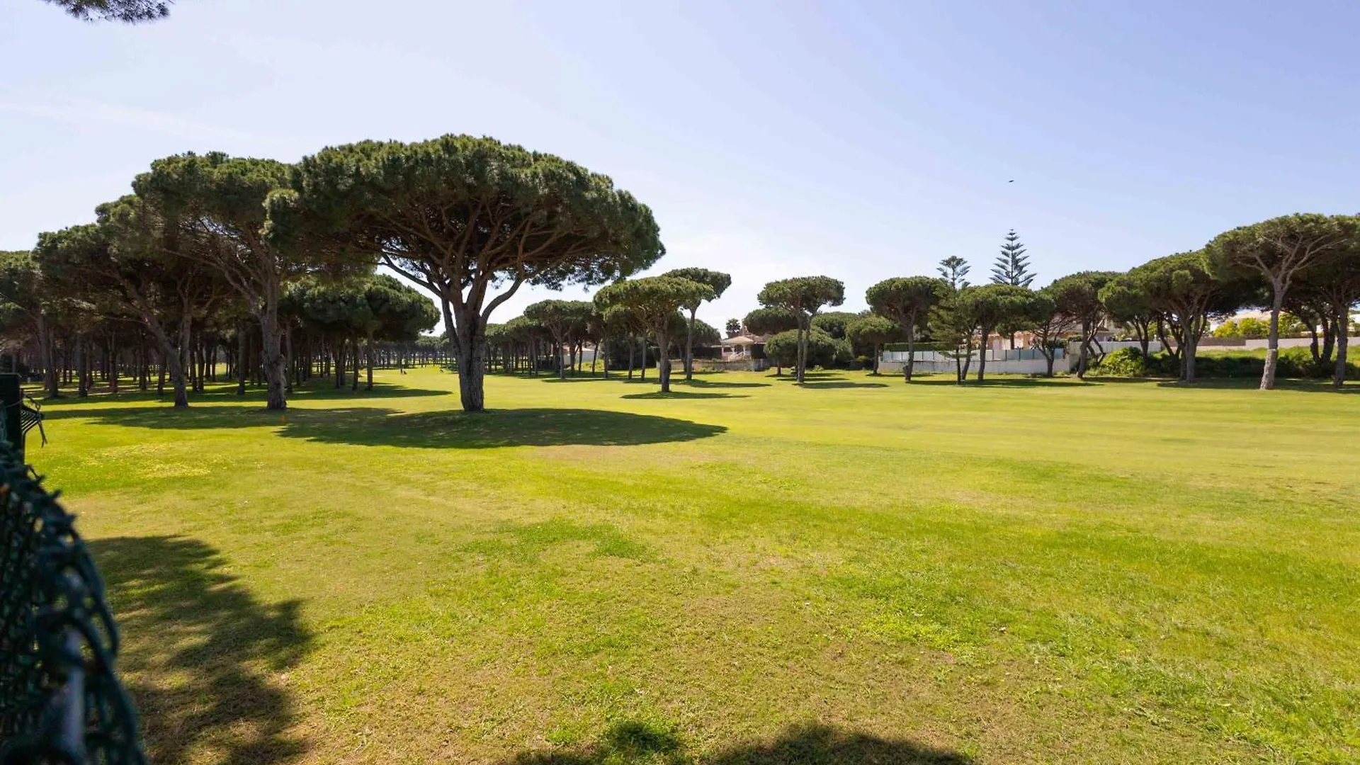 Chalet En Conjunto Augusta Golf Novo Sancti Petri Spanyolország