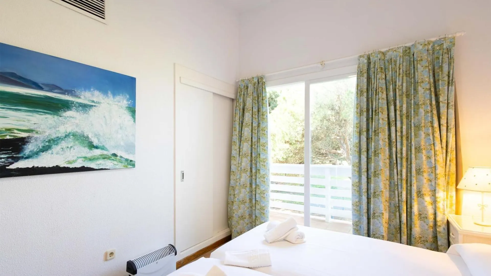 Chalet En Conjunto Augusta Golf Novo Sancti Petri Spain