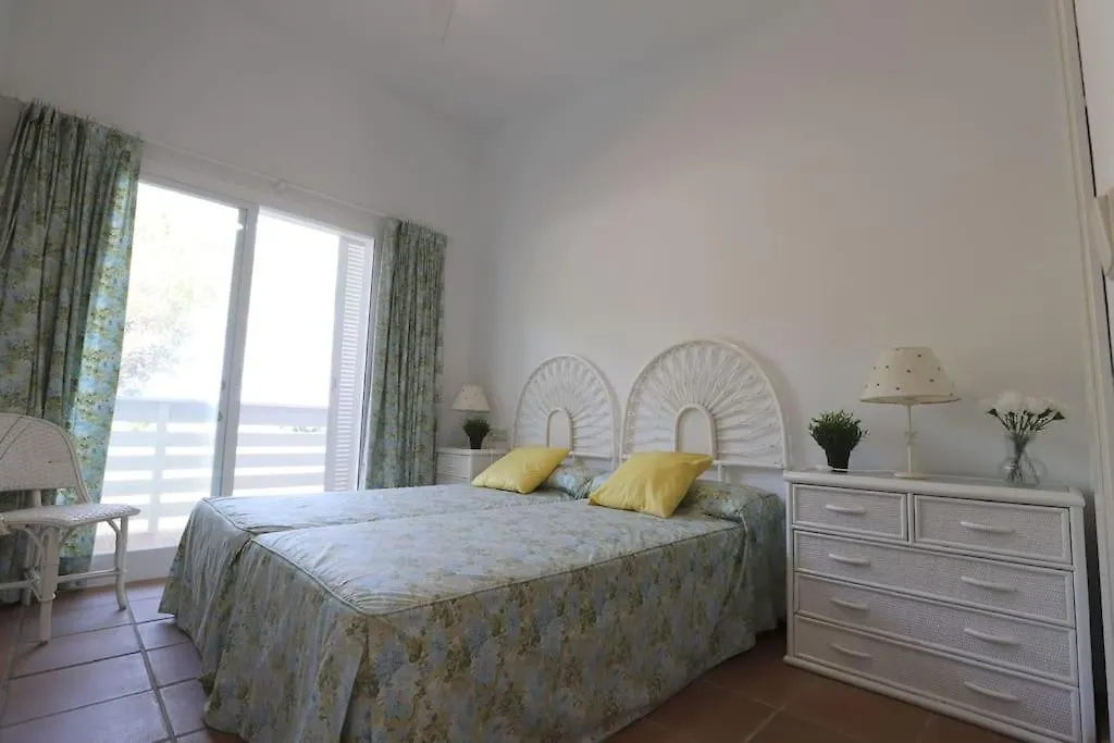 Chalet En Conjunto Augusta Golf Novo Sancti Petri Spain