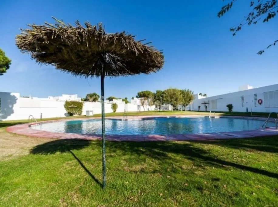 Chalet En Conjunto Augusta Golf Novo Sancti Petri Holiday home