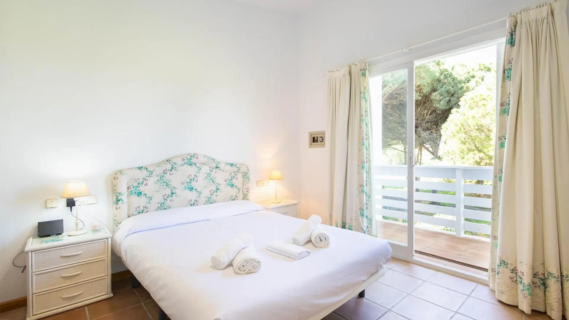 Chalet En Conjunto Augusta Golf Novo Sancti Petri Spain