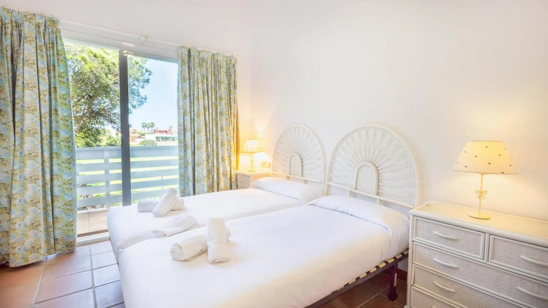 Chalet En Conjunto Augusta Golf Novo Sancti Petri 0*,